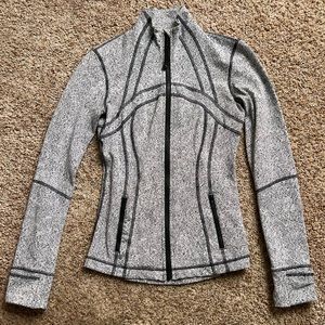 Lululemon size 2 zip up